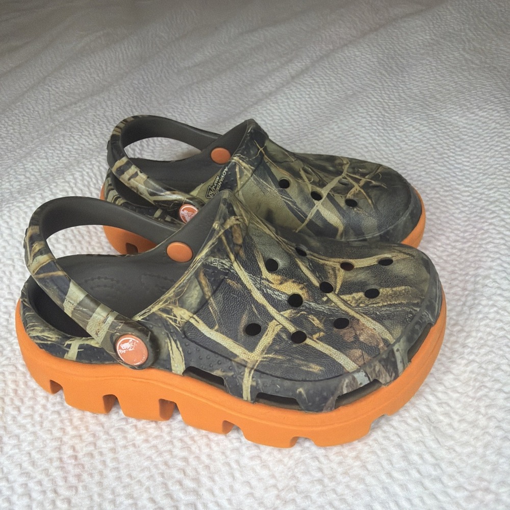 Little Kids Size 8/9 Orange & Camouflage Crocs